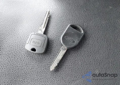 2006 Ford Mustang V6 из США, поврежденный, VIN 1ZVHT84N765251072